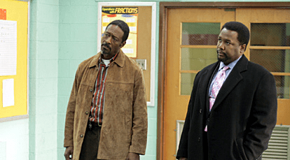 Clarke Peters et Wendell Pierce dans The Wire