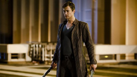 Un seul ange beau gosse, Michael, un des personnages les plus charismatiques de Dominion
