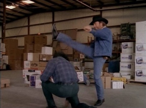 Walker-in-action-walker-texas-ranger-7985575-538-403