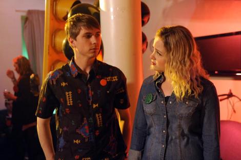 gallery_uktv-fresh-meat-series-3-episode-1-still-8
